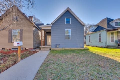 New Albany Home with Deck and Backyard Maison in New Albany