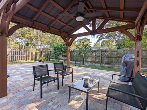 BBQ facilities, Seating area