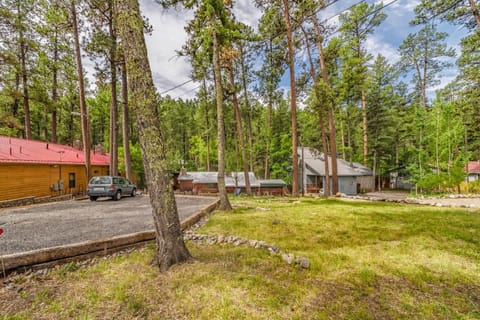 River Fall Cabin: 4 Kings ON the RIVER!! House in Ruidoso