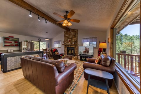 Whispering Woods and Forest Haven: Rest and Relaxation at its Finest! Casa in Alto
