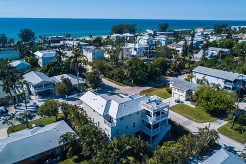 Atlantis Beach House House in Bradenton Beach