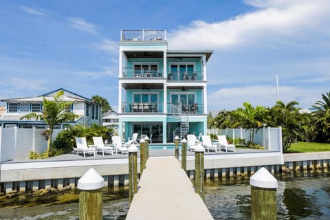 Bayfront Retreat House in Bradenton Beach