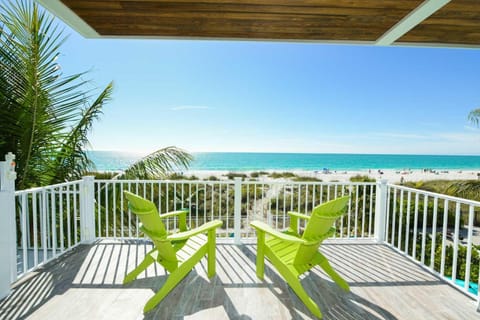 Beachfront Paradise House in Bradenton Beach