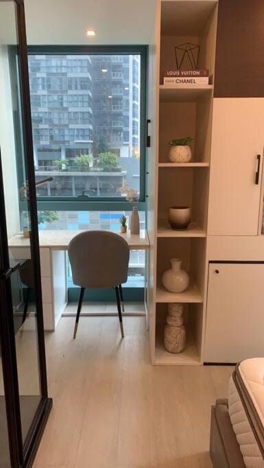 Luxury 2BR in Uptown, BGC. Apartment in Makati