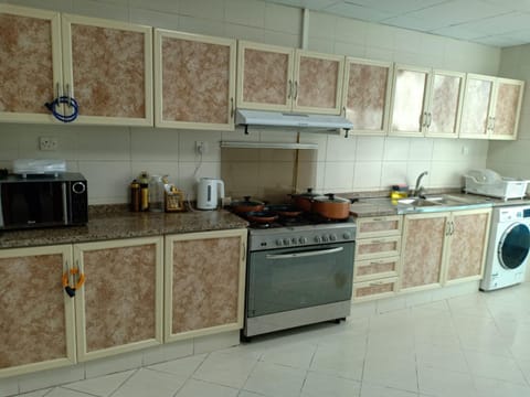 Kitchen or kitchenette, Kitchen or kitchenette, Communal kitchen, kitchen, kitchen