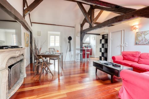 Living room, Dining area