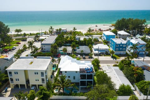 Island Sol House in Bradenton Beach