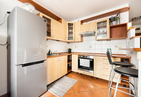 Kitchen or kitchenette, Dining area, pet friendly, stove