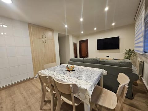 1A111 Apartamento moderno de 3 dormitorios. Apartment in Gijón