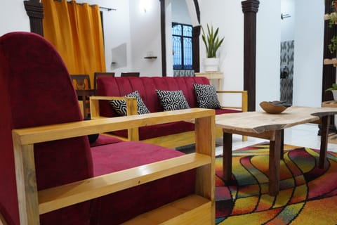 2 Bedroom spacious Cozy Home in Kigamboni,10 min Walk to Beach Condo in City of Dar es Salaam