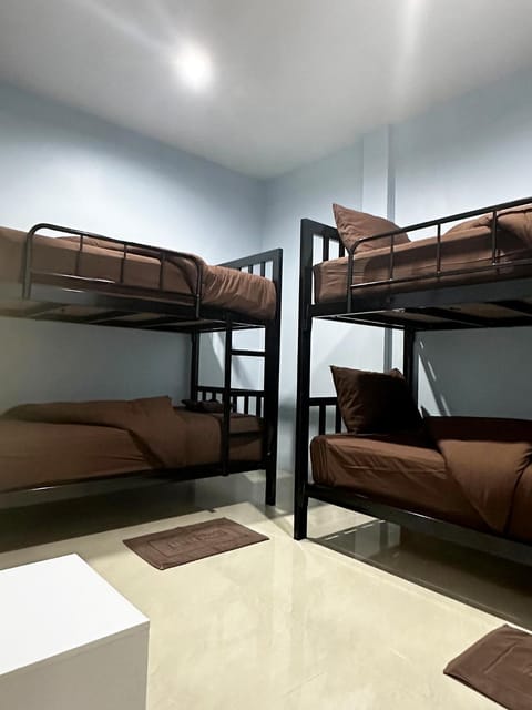 Bed, Bedroom, bunk bed, air conditioner