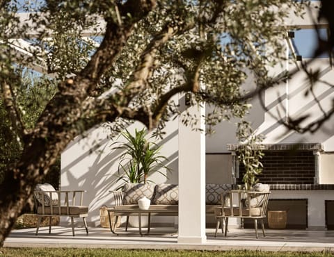 Patio, Seating area