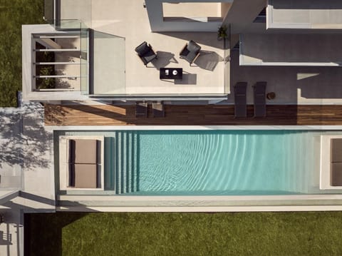 Pool view, Swimming pool, sunbed