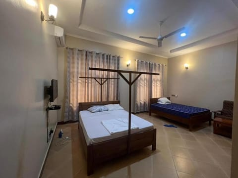 J & S LUGALLA HOUSE Bed and Breakfast in City of Dar es Salaam