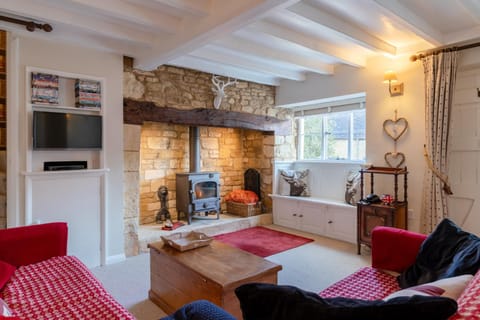 TV and multimedia, Living room, Seating area, flat iron