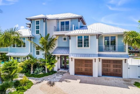 SeaLuxe House in Anna Maria Island