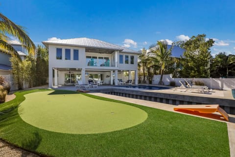 Yacht Sea House in Anna Maria Island