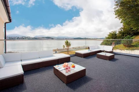 Balcony/Terrace, Balcony/Terrace, Seating area, Sea view