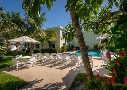 Palm Cay 6 House in Ilexhurst