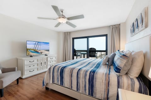 Sunrise beach views with top complex amenities and pool access! Maison in Daytona Beach