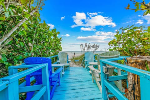 Happy Ours House in Anna Maria Island