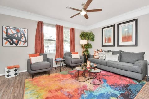 Living room, Photo of the whole room, Seating area, fireplace