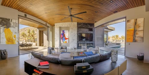 Gatsby by Fieldtrip 5 Bd Modern Luxury with Infinity Pool Game Room Casa in Yucca Valley