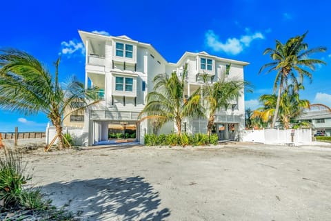 Oceanfront Paradise House in Bradenton Beach