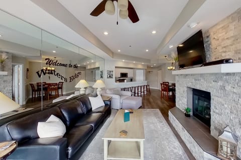 Waters Edge Apartment in Lake of the Ozarks