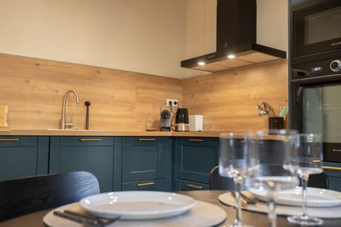 Coffee/tea facilities, Dining area