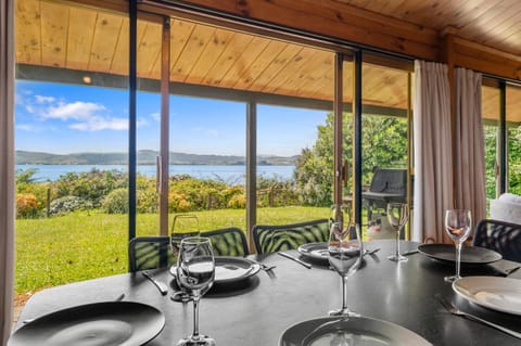 Dining area, Lake view