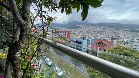 Lujoso penthouse con vista panoramica Condo in Quito