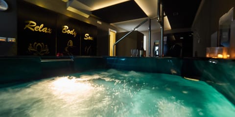 Hot Tub, Sauna, Spa and wellness centre/facilities