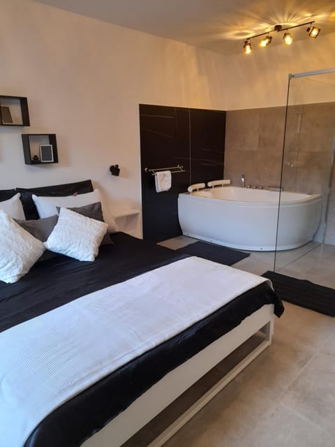 Spa and wellness centre/facilities, Photo of the whole room, Bedroom