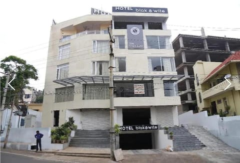 HOTEL BLACK & WHITE Hôtel in Visakhapatnam