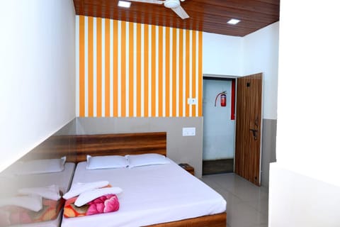 P P Lodging Hotel in Pune