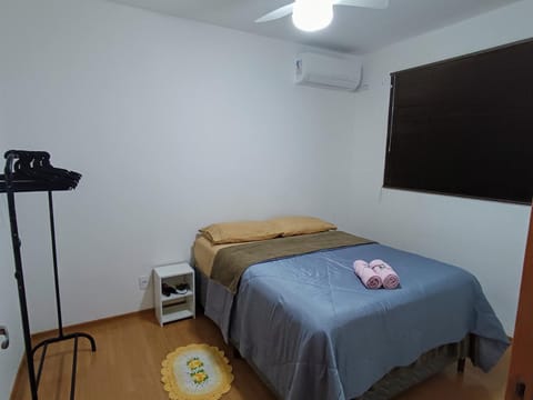 Bedroom, air conditioner