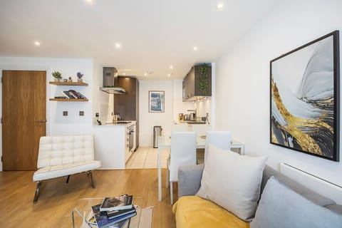 Dining area, kitchen