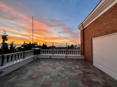 View (from property/room), Balcony/Terrace, Balcony/Terrace, Sunset