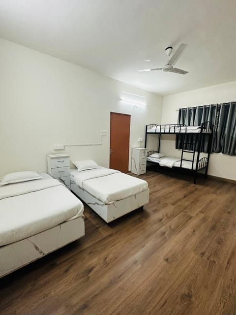 Elite Stays Viman nagar Bed and Breakfast in Pune