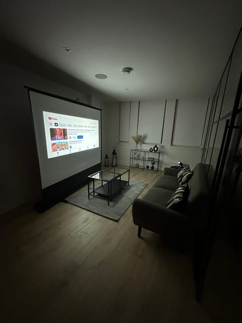 TV and multimedia, Living room