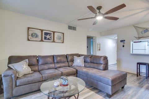 Peaceful Seminole Condo with Community Pools! Condo in Seminole