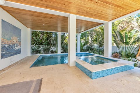 Villa Rayo Del Sol House in Bradenton Beach