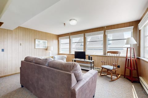 Seaglass Cottage Apartment in York Beach