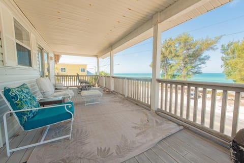 Coquina Breeze House in Bradenton Beach