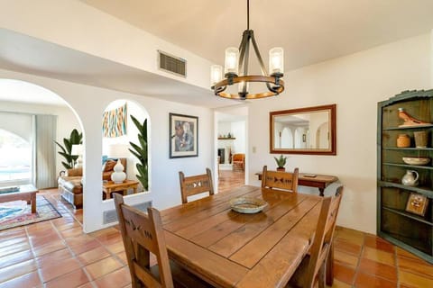Serene Desert Escape with Pool & Grill, Sleeps 8 Apartamento in Catalina Foothills