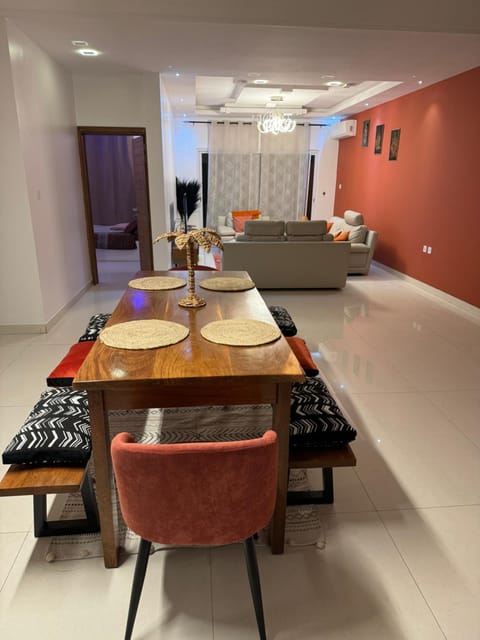 Appartement luxueux cosy - quartier prisé Virage Apartment in Dakar