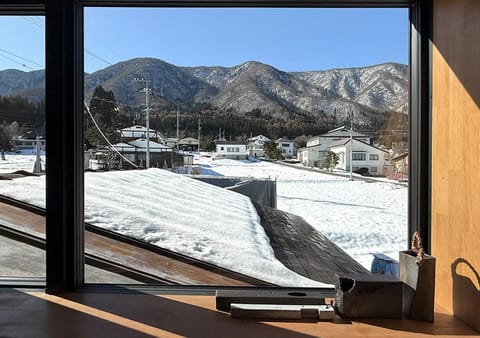 Nearby landmark, Day, Natural landscape, Winter, Mountain view