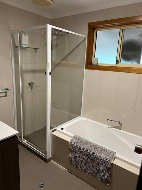 Family and Pet Friendly in central location House in Port Lincoln