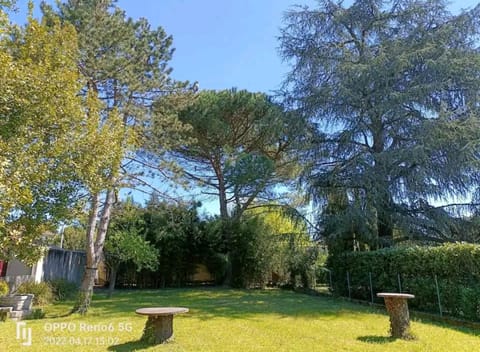 Studio avec terrasse privée et grand jardin Apartment in Villeneuve-sur-Lot